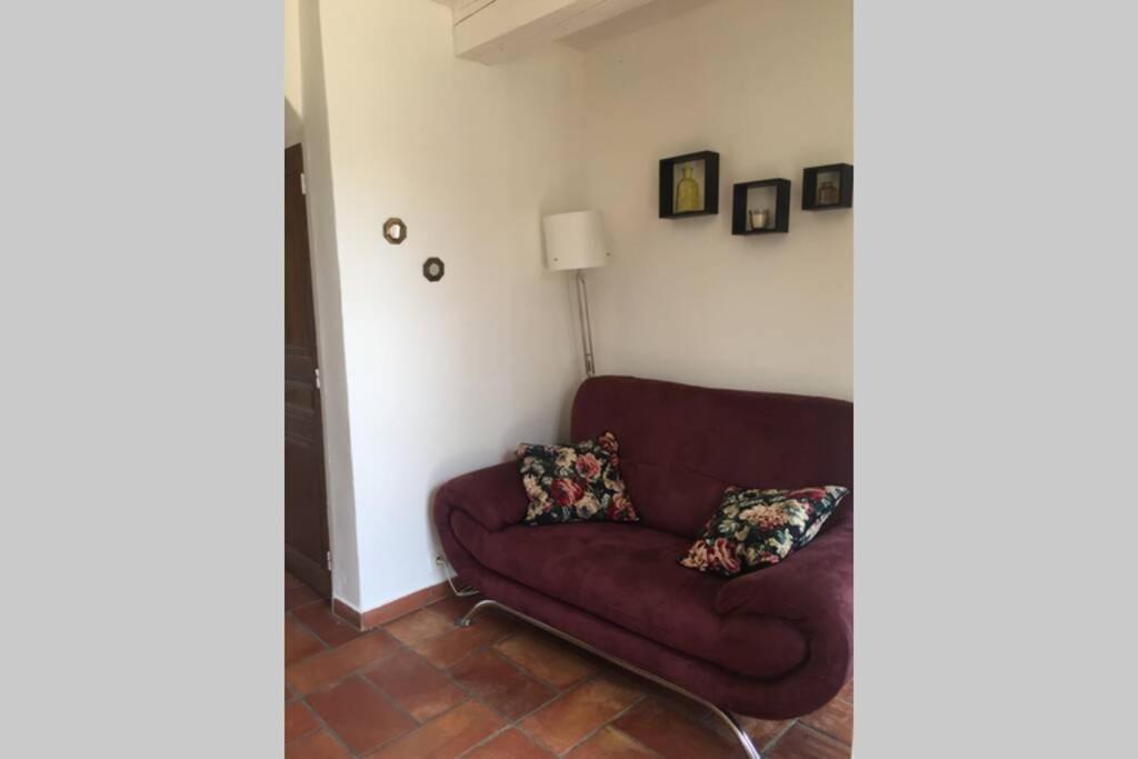 Holiday home Cabanon De Charme En Plein Coeur Des Vignes